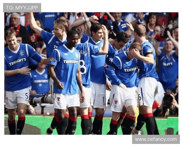 法国队在欧洲杯赛场上表现稳健，力争再创辉煌，备受关注。